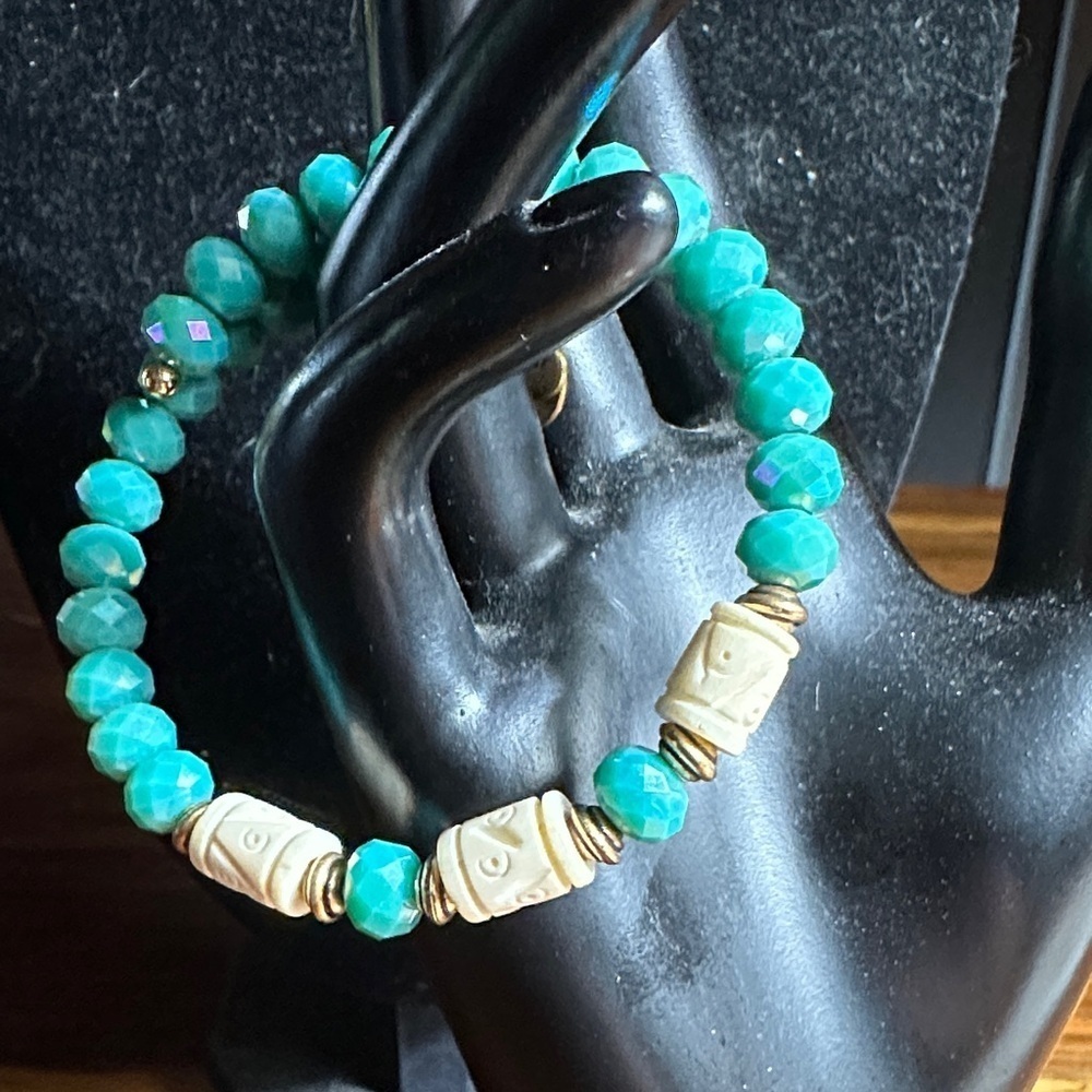 Alex and Ani Teal and Gold Beaded Bracelet  vintage sixty-six